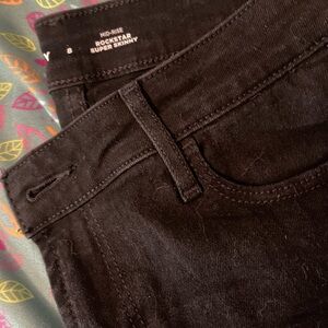 Midrise old navy black distressed jeans
